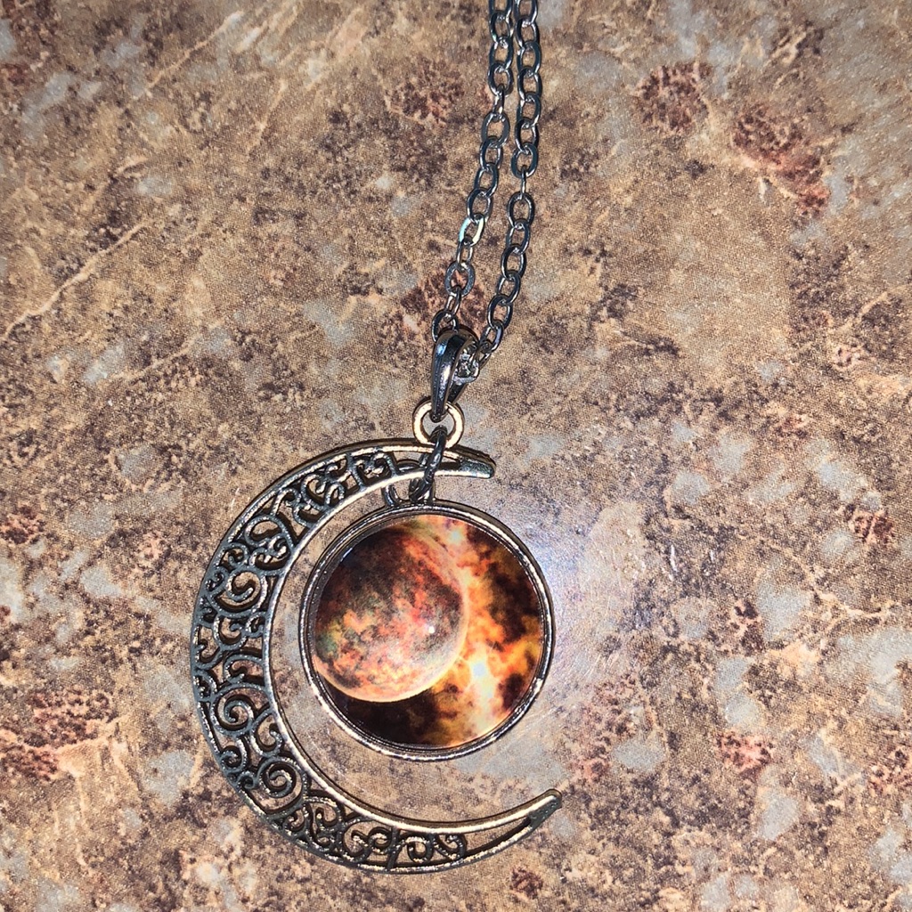 Beautiful Space Planet Necklace 8$